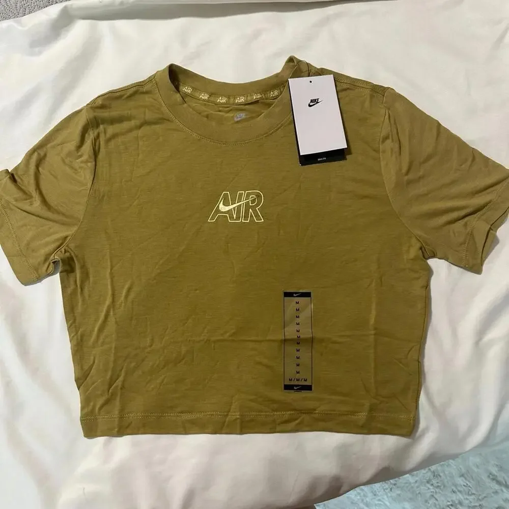 Nike Sportswear Crop Graphic Tee size large